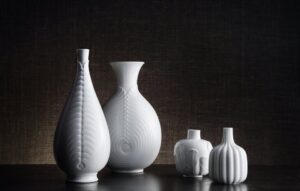 PORCELAIN VASES MANIFATTURA 1946.