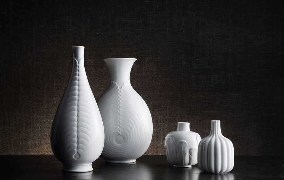 PORCELAIN VASES MANIFATTURA 1946.
