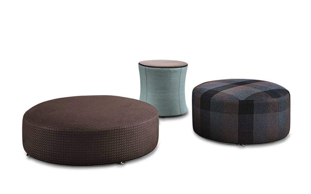 DAVIS OTTOMANS by RODOLFO DORDONI