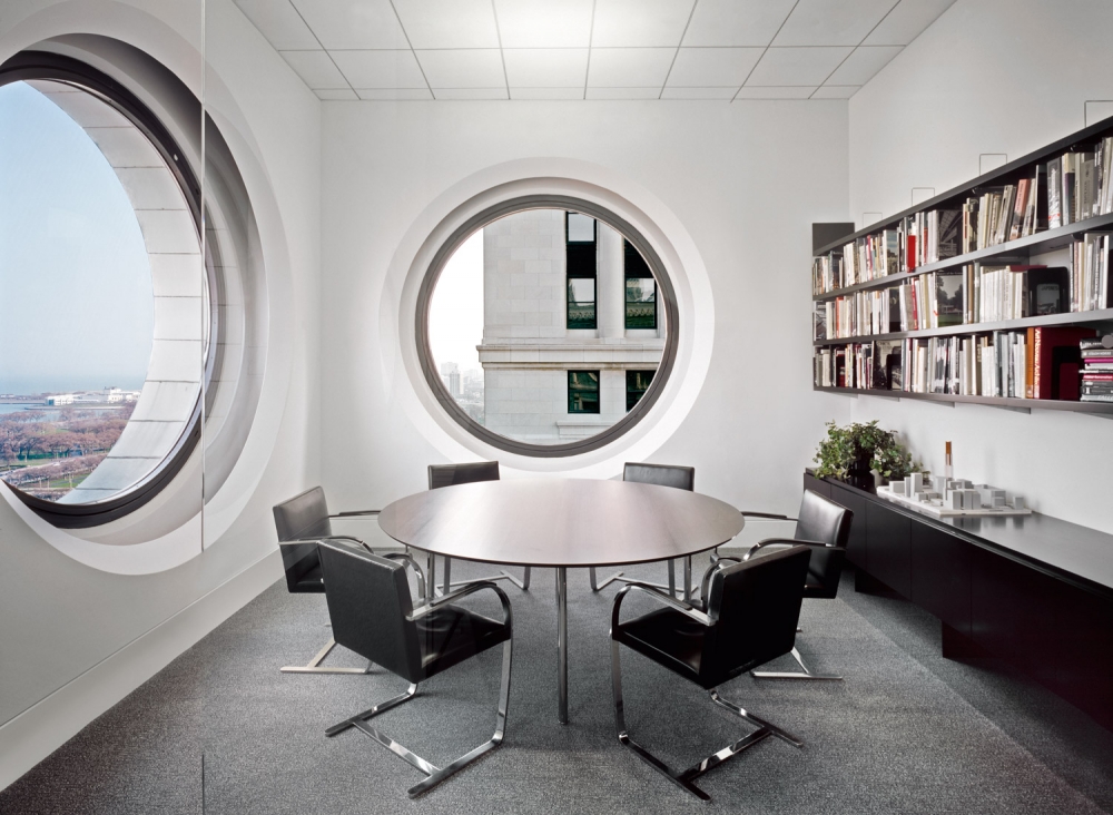 BRNO CHAIR - FLAT BAR BY LUDWIG MIES VAN DER ROHE 1930