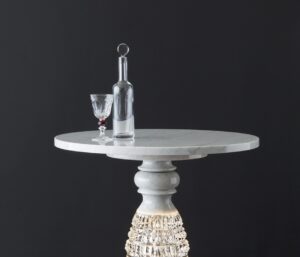 HARCOURT LOUIS-PHILIPPE glass. Paying tribute to King Louis-Philippe, in 2013 Baccarat re-issues the glass commissioned by the sovereign in 1841. An authentic allegory of crystal, this glass boldly underlines all HARCOURT codes: the dazzling shine of the faceted crystal, the elegance of the stem with two knobs and the strength of the hexagonal foot. The faceted red knob and the pattern cut under the foot bestow it with unequalled presence.