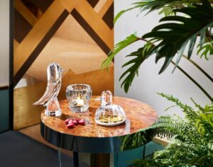 Two birds, a duck, and an infinite combination of stories. Discover the new collection by JAIME HAYON for Baccarat and bring his enchanting world into your home.