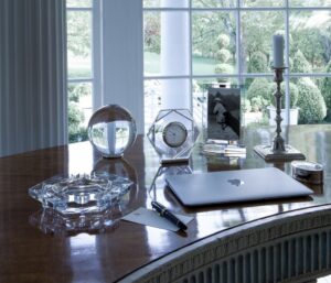 SIRIUS crystal ball. The simplicity of the SIRIUS ball's shape contrasts with the mysticism of its symbolism, associated with destiny and magic. Its clear crystal enhances any room, by the reflection of light and the decorative objects around it.