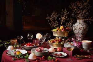 FESTIVE TABLE BY NATHALIE ROZE