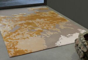 WOOL AND VISCOSE RUG MILOS