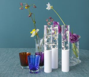 JARDIN DE CRISTAL JALLUM VOTIVES. Designed by YANN KERSAL√â. JALLUM is a mobile, wireless lamp, a kind of contemporary torch. This unique lighting object is ideal for a romantic garden, for a t√™te √† t√™te terrace dinner, for a moonlight drink on the deck of a boat or for your preferred reading corner. A truly original gift