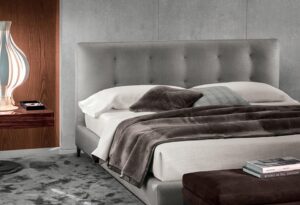 THE ANDERSEN BED QUILT HEADBOARD IS LIGHTLY QUILTED, PLACING THIS BED IN A MORE TRADITIONAL AND DECORATIVE STYLISTIC VEIN, DEPENDING ON THE UPHOLSTERY MATERIAL SELECTED - DESIGNER RODOLFO DORDONI