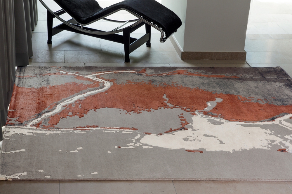 WOOL AND VISCOSE RUG BRIDGE