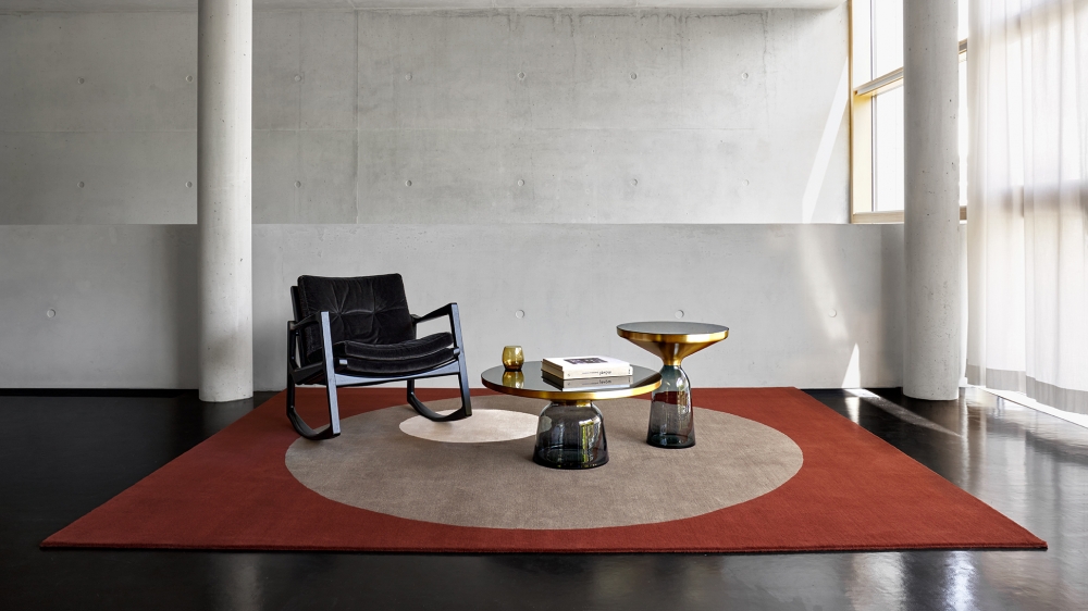 LA LUNE rug by EILEEN GRAY, designed in 1926 - 1935.The LA LUNE rug is another impressive design by EILEEN GRAY in the CLASSICON rug collection, which brings the artistic work of the outstanding designer - and studied artist - into focus.