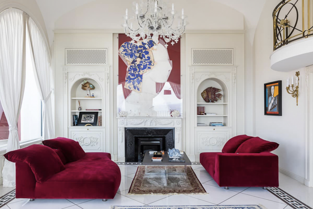 ABSOLU sofa by FRANCESCO BINFAR√â. ABSOLU Sofa fits with rigor and elegance in classic and contemporary environments, thanks to the formal sobriety of its structure and the ease of the Smart Cushions.