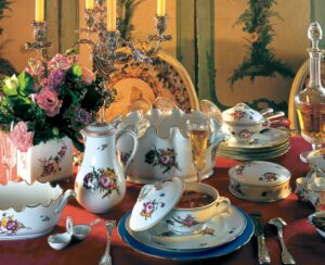BERNARDAUD ROYALE - HISTORICAL PORCELAIN TABLEWARE A LA REINE