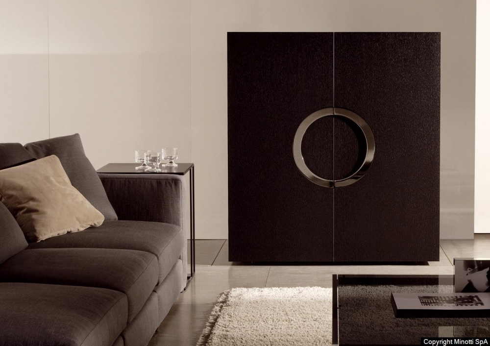 ARCHIPENKO VERTIKAL SIDEBOARD by RODOLFO DORDONI