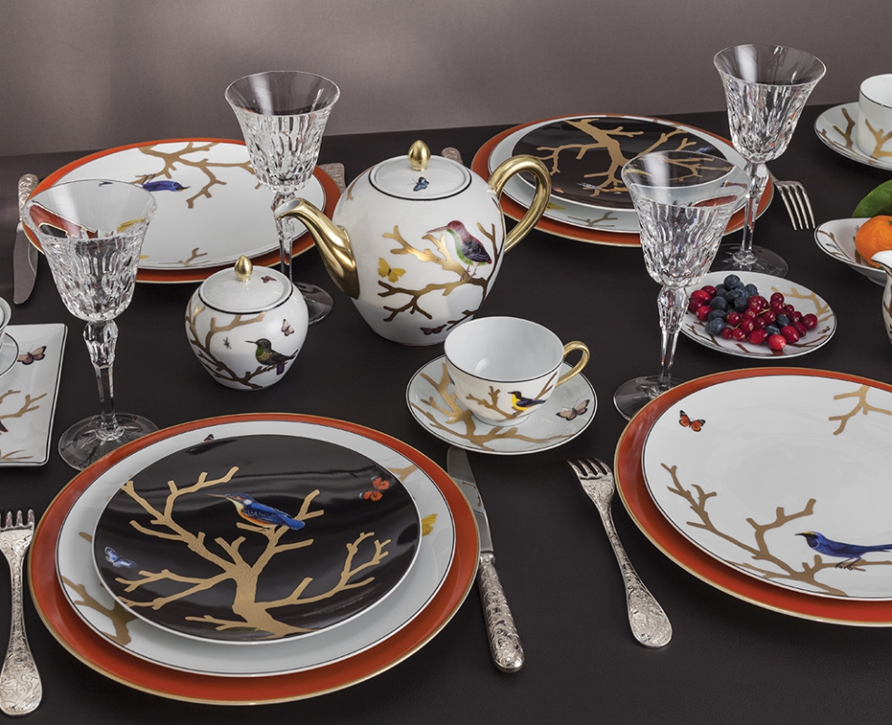 PORCELAIN TABLEWARE AUX OISEAUX