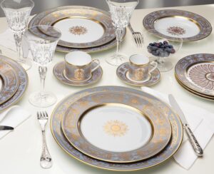 PORCELAIN TABLEWARE AUX ROIS FLANELLE