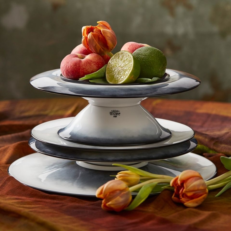 French designer CONSTANCE GUISSET, founder of her own studio in Paris, always looked for balance between ergonomics, delicacy and imagination. While designing the ether motif, CONSTANCE aimed to create a unique culinary experience: the graphic design evaporates in the mingling of light and shadow, framing the plates.