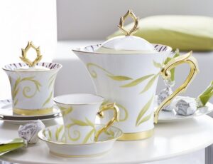 PORCELAIN TABLEWARE FRIVOLE - DESIGNER HERV√à VAN DER STRAETEN