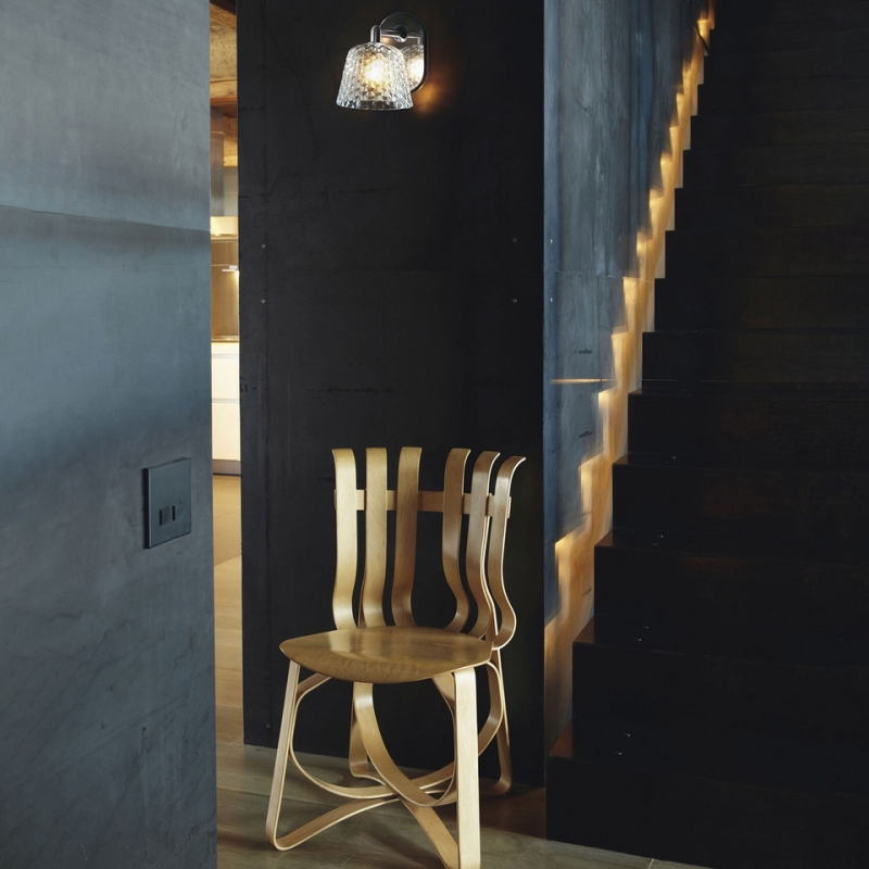 CANDY LIGHT wall units. The talent and creative exuberance of Spanish designer JAIME HAYON henceforth form an integral part of Baccarat's DNA. His designs for the firm include the successful Crystal Candy Set collection in 2009, and the CANDY LIGHT lamps in 2011. The CANDY LIGHT wall light reflects his playful universe, with its fantasy and humour; available in small and large versions, complementing the lamps in the CANDY LIGHT collection that have already achieved Baccarat icon status.