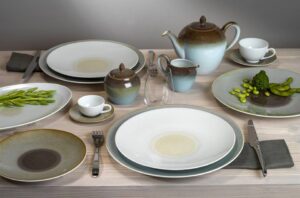 PORCELAIN TABLEWARE IRIS TAUPE AND IRIS IVOIRE