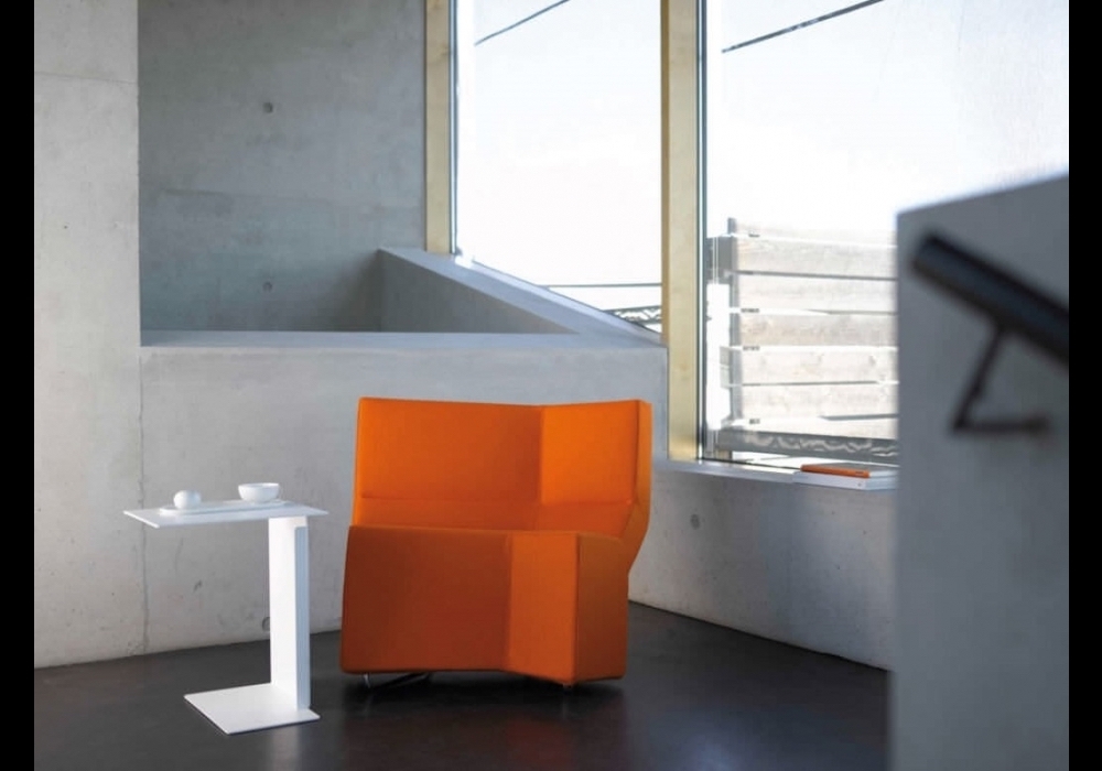 CHAOS BY KONSTANTIN GRCIC 2001