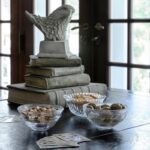 The ARABESQUE dessert plates share the ARABESQUE bowl‚Äôs same elaborate detailing and scalloped edges.