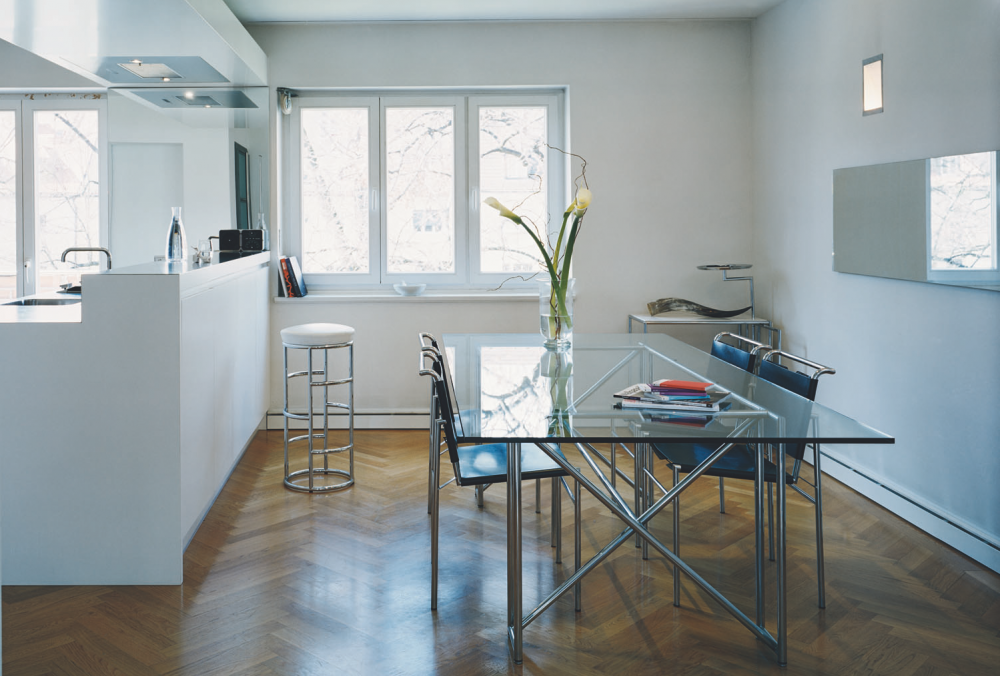 DOUBLE X designed by  EILEEN GRAY 1928. 224x82cm,230x110cm,225x110cm.