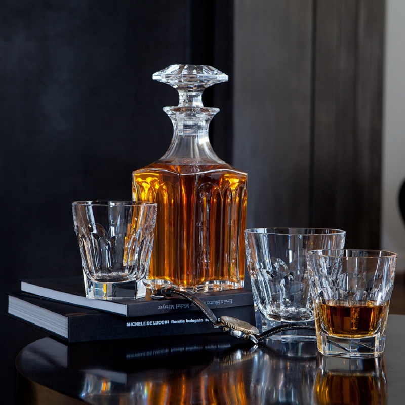 HARCOURT 1841 whiskey decanter. Since its creation in 1841, HARCOURT 1841  temware has been selected by Pope John-Paul II, the Queen of Thailand, the King of Morocco, and many other important figures. Sipping from a HARCOURT  841 glass is taking part in Baccarat‚Äôs storied and elegant past. This Clear crystal HARCOURT SQUARE WHISKEY  ecanter has an exquisite silhouette. Baccarat‚Äôs craftsmanship is apparent from every angle, as the architectural form of the decanter creates extra visual depth. The diamond-cut beveled stopper crowns the classical shape with extra geometric emphasis and sophistication. The HARCOURT  841 collection extends to highballs, tumblers, and champagne flutes for the smoothest of drinking experiences.