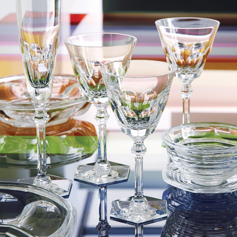 HARCOURT EVE glass. In 2013 the HARCOURT glass reinvents its distinguishing features and is renamed.