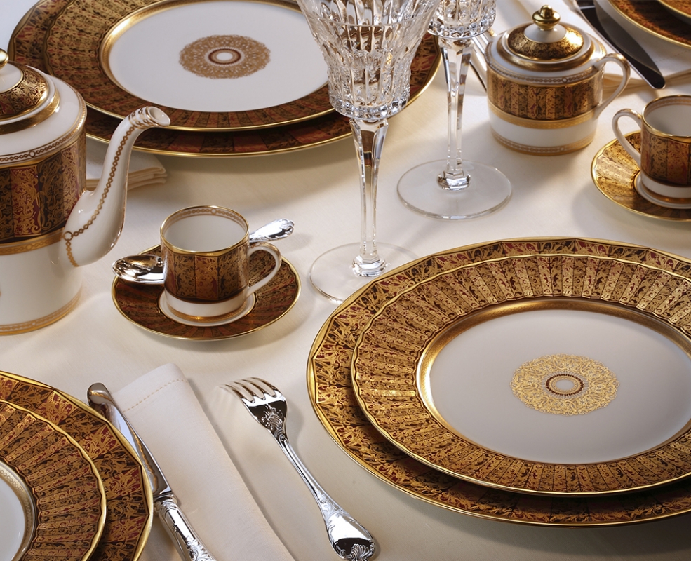 PORCELAIN TABLEWARE EVENTAIL