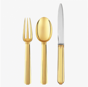 BAYONNE cutlery collection. It has fascinated artists in search of perfection since Antiquity. In geometric terms, the golden ratio refers to the relationship between two quantities a and b, such that a/b = (a + b)/a. Silversmith-cum-artist JEAN PUIFORCAT also incorporated mathematics into his creative eloquence: spheres, cones and cylinders, among other curving shapes, punctuate his life's work.  JEAN PUIFORCAT thus began to delve deeper into the ‚Äúdivine proportion,‚Äù as the ratio is sometimes called, to bring his silver creations ever closer to perfection. These mathematical explorations led to Art Deco spoons with a captivating particularity: when the bowl is placed on a fingertip, the stem floats in the air. One indication, among many others, of their perfect design. Evidence as well that the golden ratio and sterling silver go together beautifully.