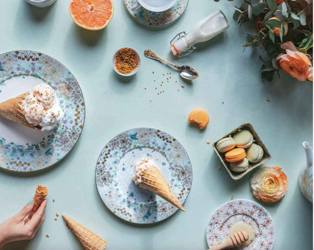 F√âERIE collection by MICHA√âL CAILLOX, who wanted a festive, celestial and solar decor. An explosion of patterns like a firework ... With a starry sky of small dandelion flowers, carrot flowers, clovers and wreaths of cherry blossoms. The hummingbird and the butterflies twirl, they are attracted by the light and the gold shards. A moving nature, joyful and bright.