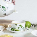 Collection JARDIN INDIEN.The shape of the cup emphasizes the taste and aroma of tea thanks to its thin edges while keeping it hot.