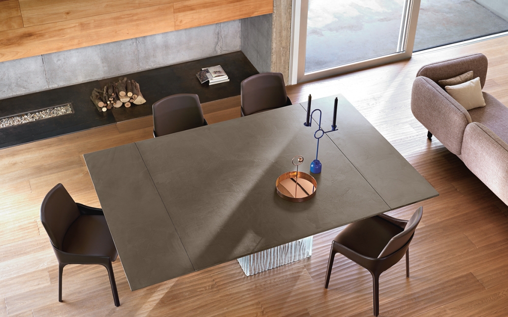 RIME EXSTESIBLE TABLE WITH FUSED GLASS BASE BY BARTOLI DESIGN