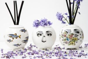 DIFFUSING SPHERES: SARDINE BIANCO, L`APE AND FLORA. MADE USING THE HIGHEST QUALITY OILS, THE ALCOHOL-FREE FORMULATION IS DESIGNED TO MAXIMISE THE LONG LASTING EFFECT OF THE BEAUTIFUL SCENT