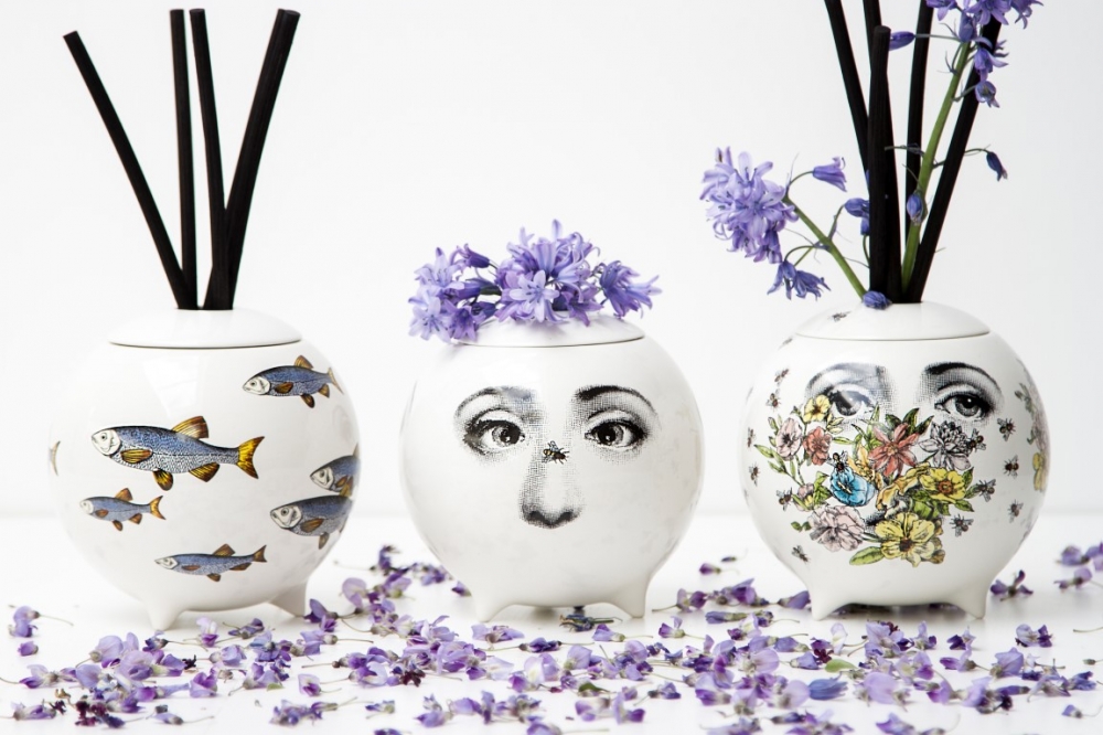 DIFFUSING SPHERES: SARDINE BIANCO, L`APE AND FLORA. MADE USING THE HIGHEST QUALITY OILS, THE ALCOHOL-FREE FORMULATION IS DESIGNED TO MAXIMISE THE LONG LASTING EFFECT OF THE BEAUTIFUL SCENT