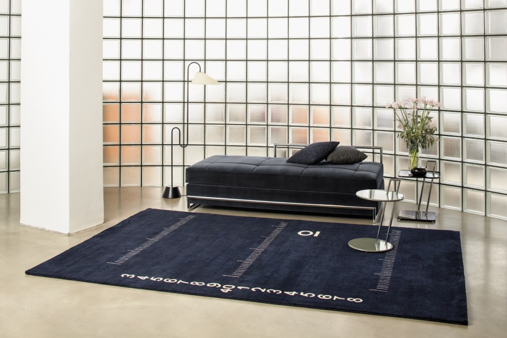 CENTIMETRE RUG BY EILEEN GRAY 1926