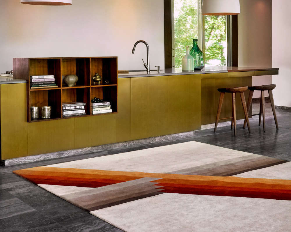 INTERACTION I RUG OF 65 % WOOL AND 35 % SILK BY EDWARD FIELDS