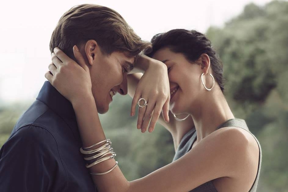 Sterling silver ring, bangle bracelets and large hoop earrings COLLECTION 925 - designer ANDR√àE PUTMAN