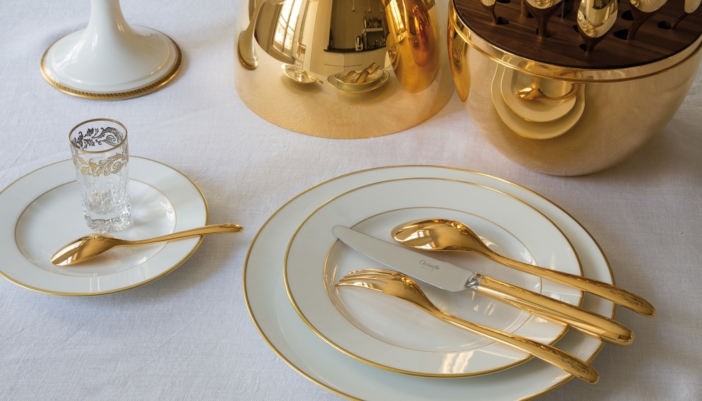 MOOD GOLD 24-piece gilded metal 24-carat gold flatware set.