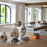 MOOD by Christofle - 24 piece silver plated flatware set for 6 persons. Interior disc in walnut wood.