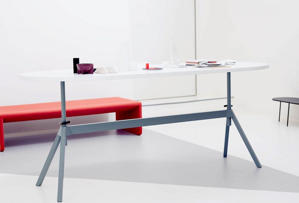 LEVEL BY UWE FISCHER