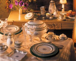 BERNARDAUD ROYALE - HISTORICAL PORCELAIN TABLEWARE MARIE-ANTOINETTE