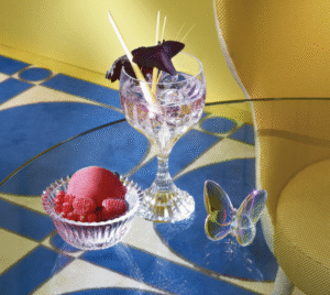 The MILLE NUITS small bowl completes the magical clear crystal collection, the style and cut of which echo Baroque design and the look of Venetian palaces. The MILLE NUITS name is a reference to the Arabian stories of 1001 nights and to the sumptuous and elegant world of the Orient. The collection offers a range of vases and bar and wine services.