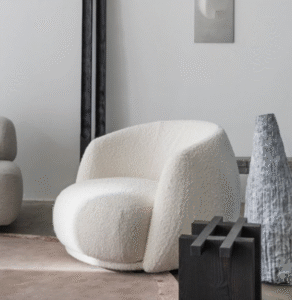 PACIFIC armchair by PATRICIA  URQUIOLA for Moroso, provides an intimate seating experience that is like being wrapped in a protective and relaxing cocoon. With its rounded, oversized shapes, it evokes the relaxed atmosphere of the American West Coast, from which it takes its name.