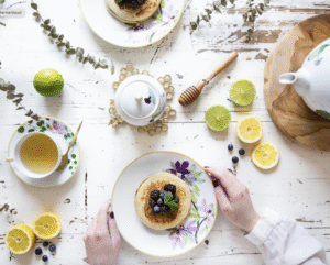 JARDIN INDIEN collection.19th Century illustrations of a Mumbai garden that no longer exists were used to create this pattern of flowers and foliage. The original composition of different serving pieces and the diversity of watercolors allow this collection to coordinate with modern decoration inspired by the 1960' or the Anglo-Saxon, more natural and classic.