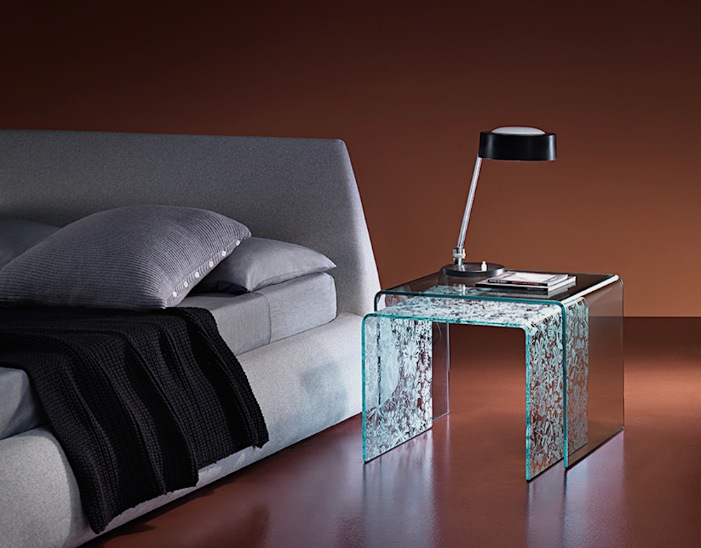 RIALTO TRIS SET OF BEDSIDE TABLES IN CURVED GLASS BY CRS FIAM