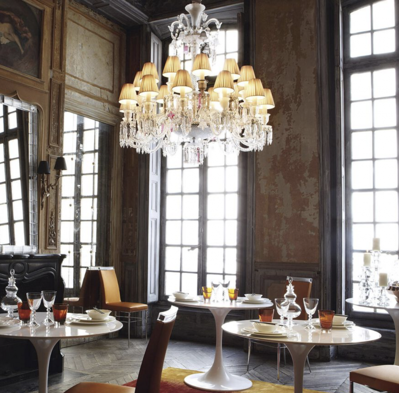 Z√âNITH FLOU, JE TE VOIS FLOU chandelier by PHILIPPE STARCK. Available in 2 Sizes and the number of lights ranges  from 6 to 24.