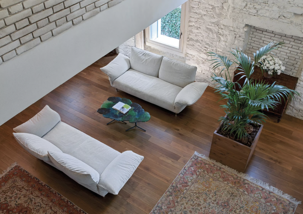 STANDALTO sofa by  FRANCESCO BINFAR√â, designed in 2022.