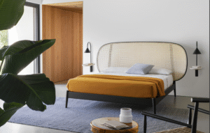 SHIKO WIEN designed by E-ggs. Shiko is a ritual exercise performed by sumo wrestlers, which involves lifting the legs and stomping hard on the floor to chase away evil spirits.