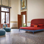 SHIKO MAGNUM designed by E-ggs. SHIKO is a ritual exercise performed by sumo wrestlers, which involves lifting the legs and stomping hard on the floor to chase away evil spirits. Like that ritual, we have designed a bed that evokes a sense of solidity and safety. Its strength lies in the softness of its headboard.