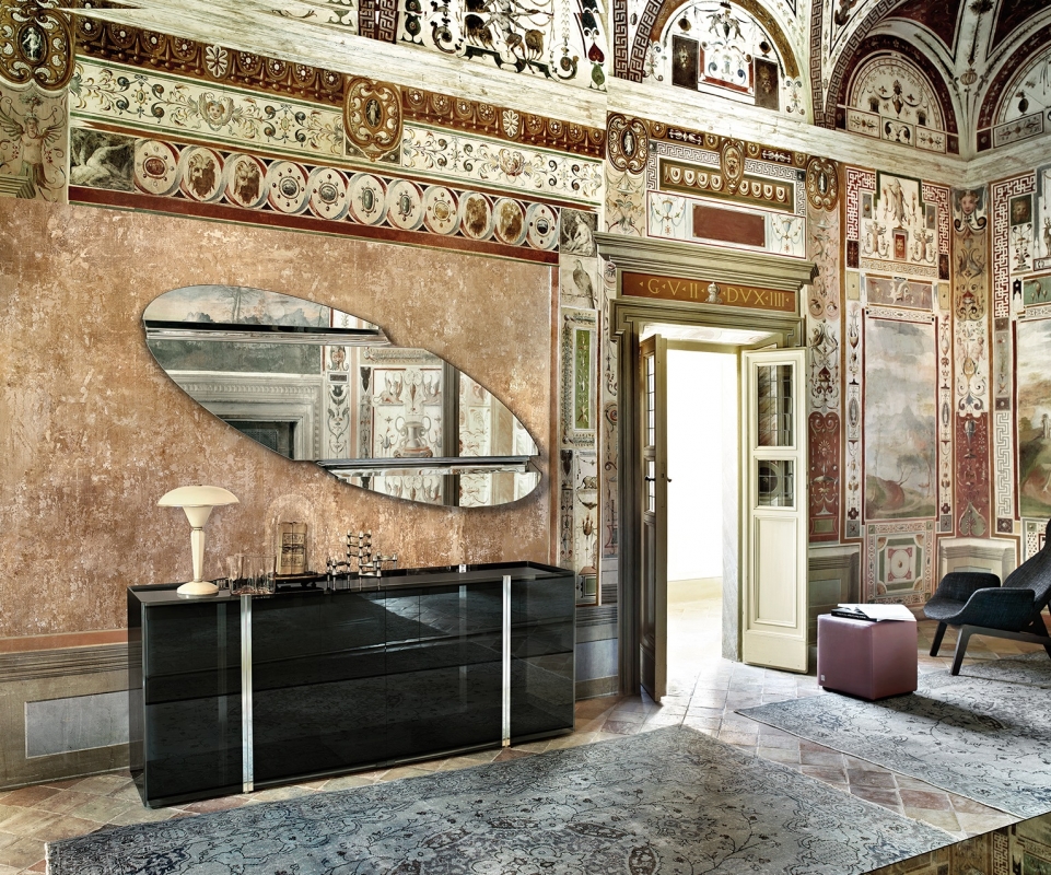 THE WING MIRROR IN CURVED GLASS BY DANIEL LIBESKIND